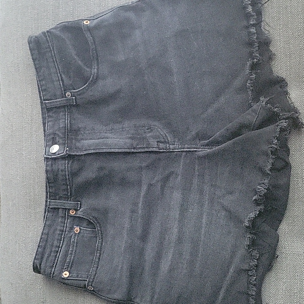 American Eagle 90s Boyfriend Shorts